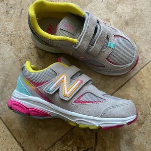 New Balance kids girls athletic running shoes 888V2 size 12